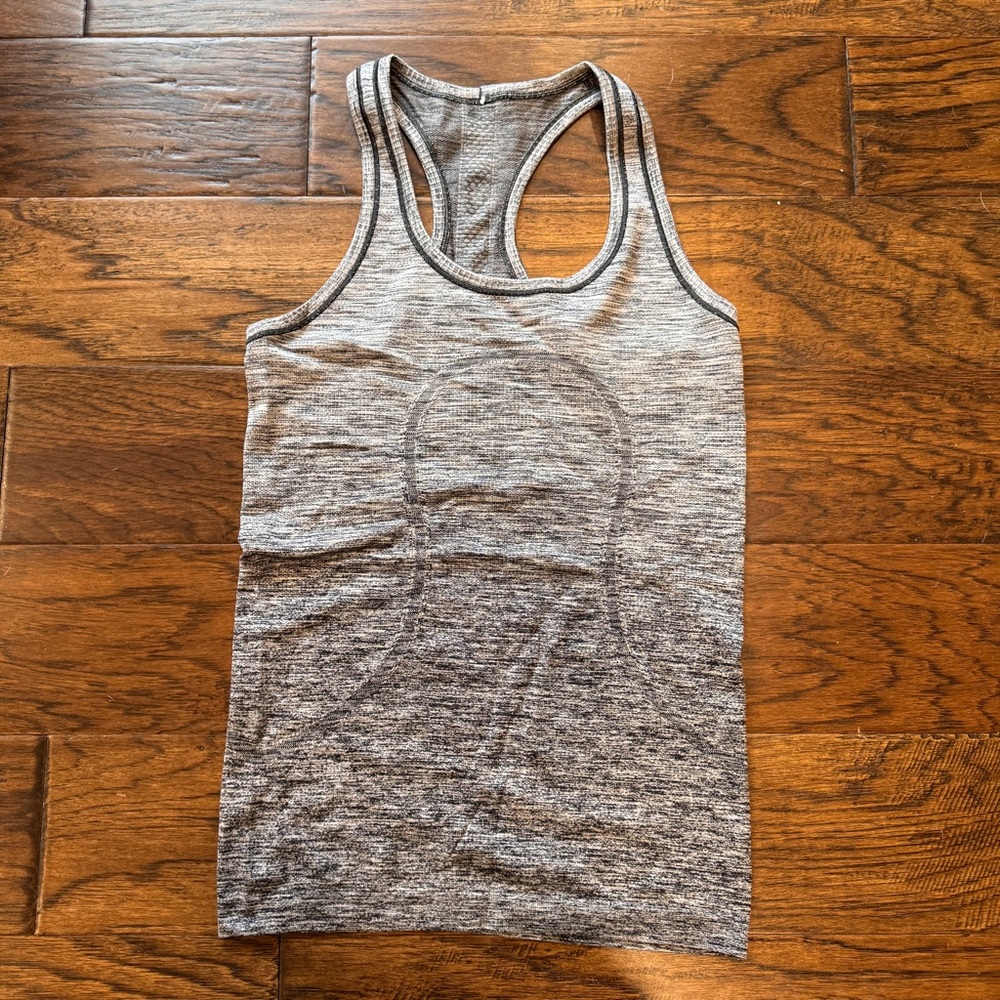 Lululemon Swiftly tank top grey ombré sz 4
